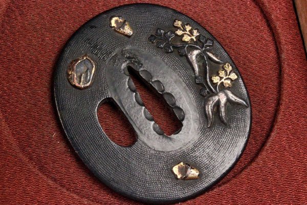 値下げ】武具:小柄袋鬼に瑞雲図四分一(銀と銅の合金)魚子地金張り