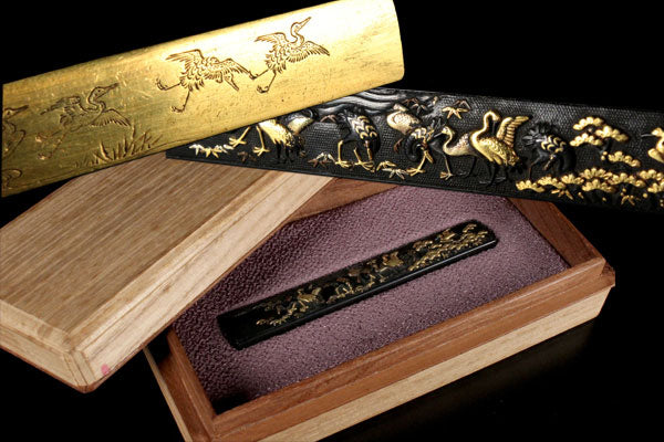江戸時代後期 目貫 精密細工 江戸期 刀装具 武具 草花 喜楽】花目貫 刀装具武具 木箱 111573 【公式通販】